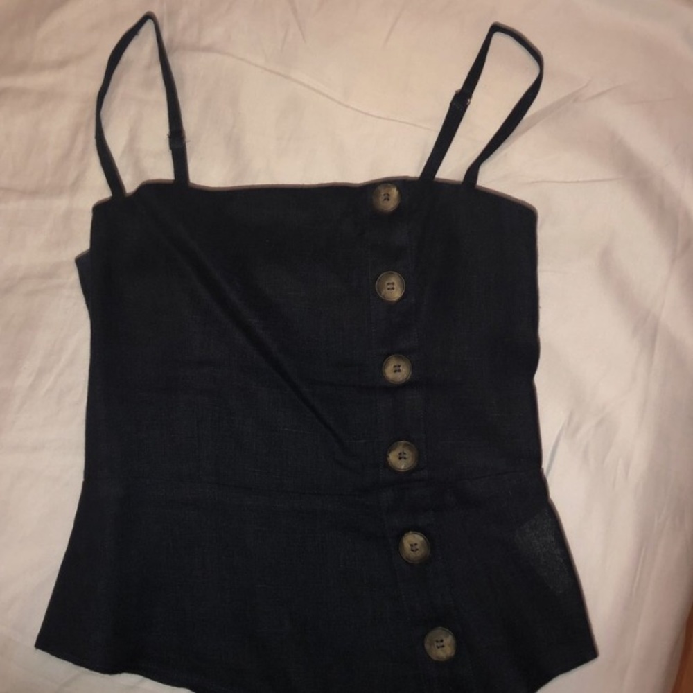 Reformation Shell Top! - Picture 2 of 4